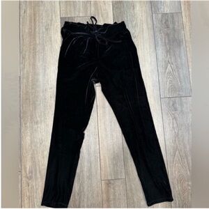 Commando Women’s Black Velvet Comfy Lounge Pants M